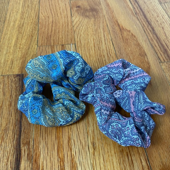 Scrunchie pair - Picture 2 of 2